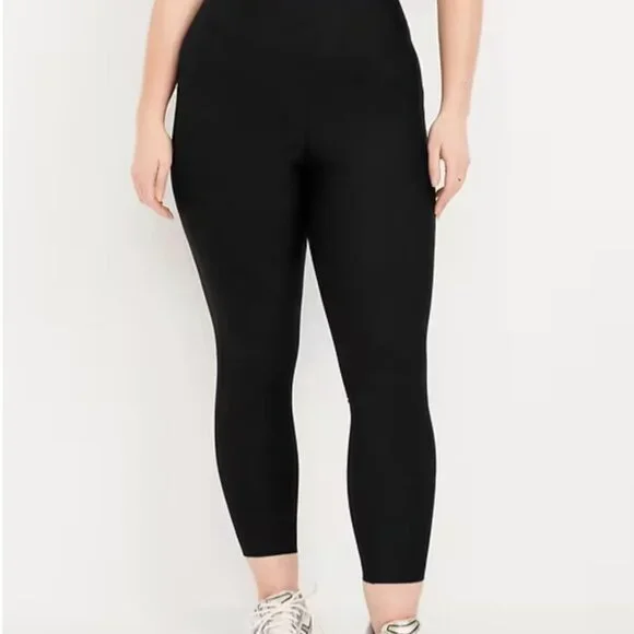 Old navy, Extra High-Waisted PowerSoft Sculpt 7/8 Leggings, Size M, Black jack - Picture 7 of 9